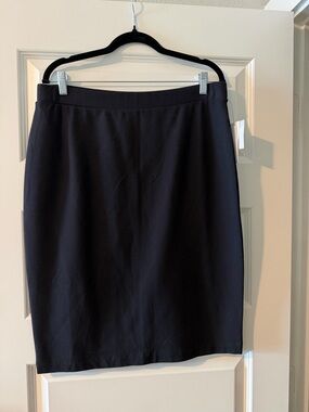 Liz Claiborne Black Classic Pencil Skirt